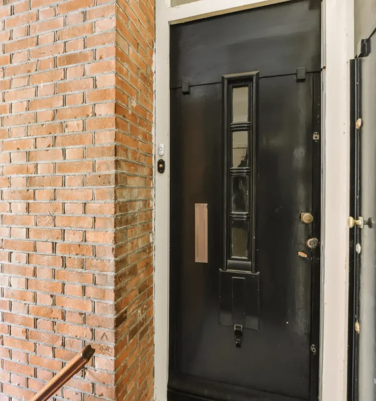 the-entrance-of-the-building-2025-02-10-08-50-44-utc
